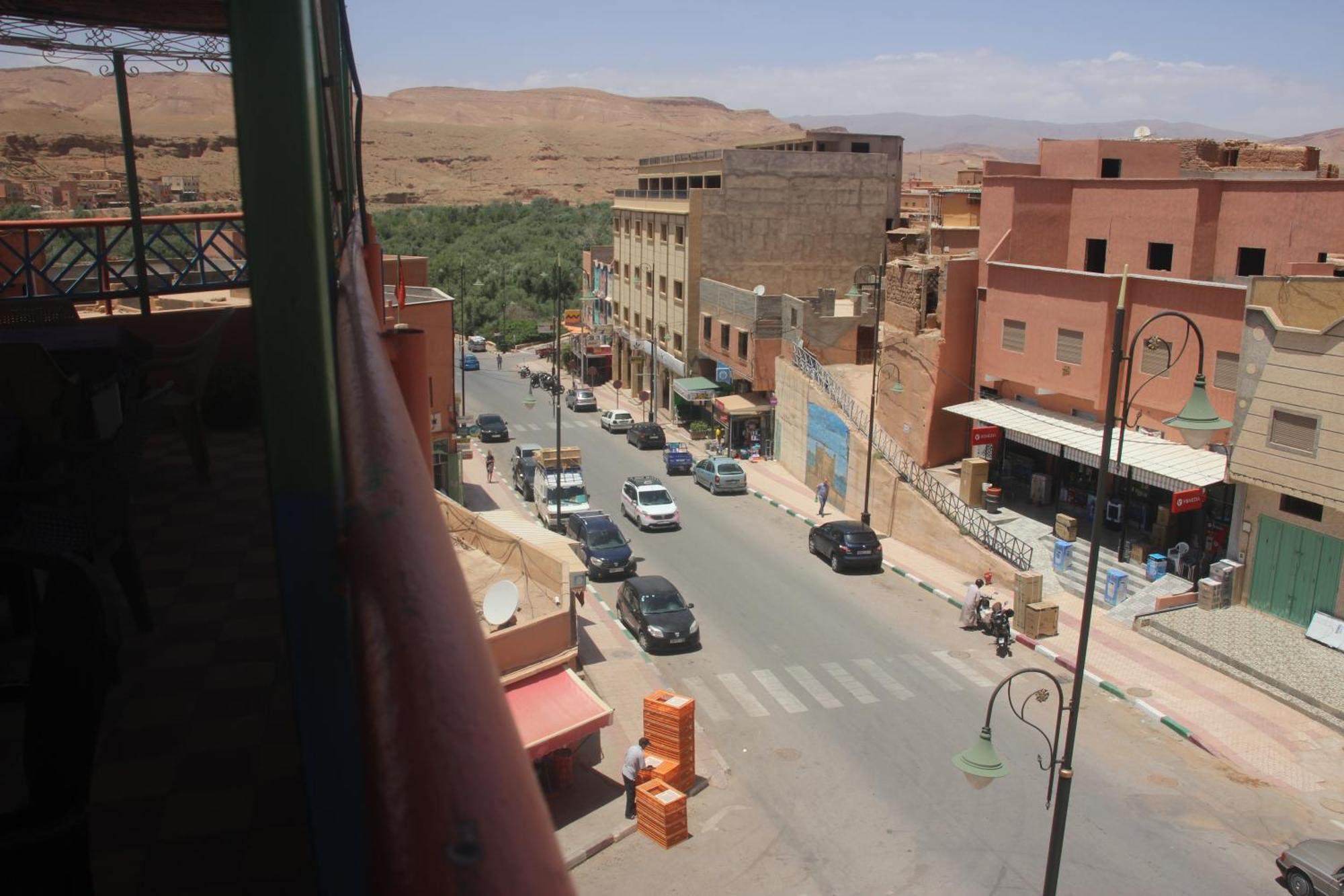 Auberge Restaurant Rooftop Tamazirt Boumalne Dades Exterior photo